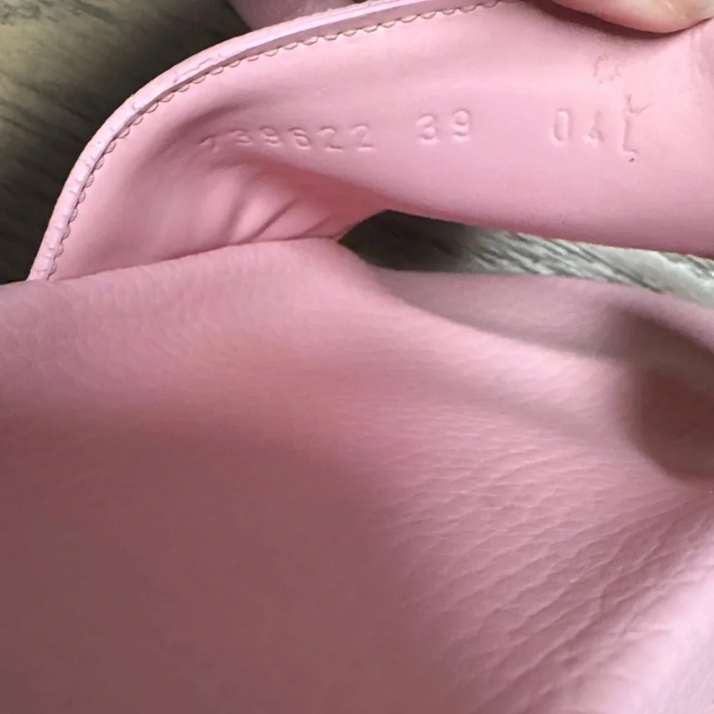 Gucci Light Pink Logo Slide Sandals size 39 - Picture 4 of 4